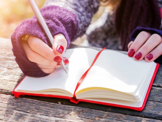 Cómo canalizar escribiendo